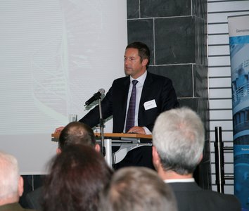 Jürgen Otto, Vorsitzender der Geschäftsführung der Brose Fahrzeugtechnik GmbH & Co. KG stellte sein Unternehmen vor.