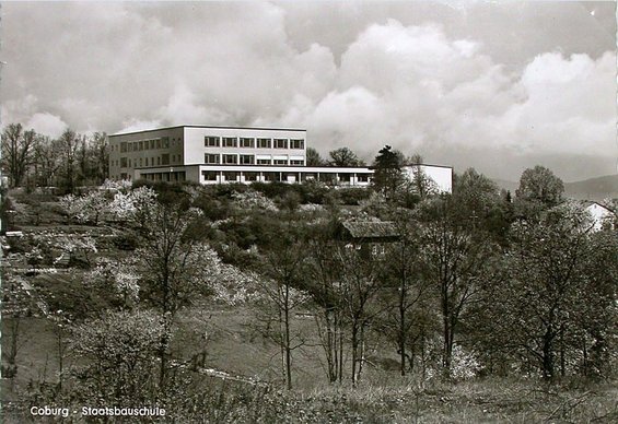 Neubau der Staatsbauschule im Jahr 1960.