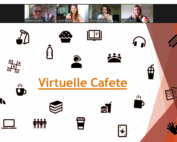 Ein Screenshot eines Zoom-Meetings mit dem Titel „Virtuelle Cafete“ zeigt oben vier Teilnehmer der Hochschule Coburg. Die Hauptfolie zeigt Symbole wie Bücher, eine Tasse, einen Laptop und Kopfhörer vor einem weiß-orangefarbenen Hintergrund.