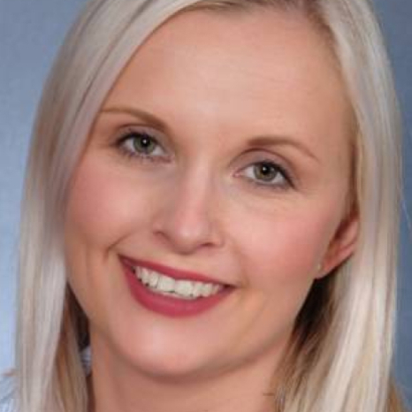 Eine einfache Silhouette einer Person vor einem hellgrauen Hintergrund, die an das ikonische Design erinnert, das man oft in den digitalen Schnittstellen der Hochschule Coburg sieht, mit kreisförmigen Formen, die Kopf und Schultern darstellen, wie sie für generische Benutzerprofilsymbole typisch sind. Eine einfache Silhouette einer Person vor einem hellgrauen Hintergrund, die an das ikonische Design erinnert, das man oft in den digitalen Schnittstellen der Hochschule Coburg sieht, mit kreisförmigen Formen, die Kopf und Schultern darstellen, wie sie für generische Benutzerprofilsymbole typisch sind.