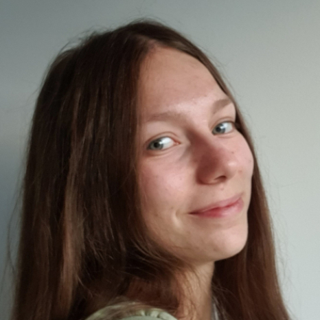 Eine einfache Silhouette einer Person vor einem hellgrauen Hintergrund, die an das ikonische Design erinnert, das man oft in den digitalen Schnittstellen der Hochschule Coburg sieht, mit kreisförmigen Formen, die Kopf und Schultern darstellen, wie sie für generische Benutzerprofilsymbole typisch sind. Eine einfache Silhouette einer Person vor einem hellgrauen Hintergrund, die an das ikonische Design erinnert, das man oft in den digitalen Schnittstellen der Hochschule Coburg sieht, mit kreisförmigen Formen, die Kopf und Schultern darstellen, wie sie für generische Benutzerprofilsymbole typisch sind.