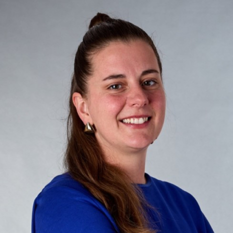 A simple, gray user icon on a light gray background, featuring a circle for a head and a rounded rectangle for the shoulders and body, often used as a placeholder for profile pictures at Hochschule Coburg.