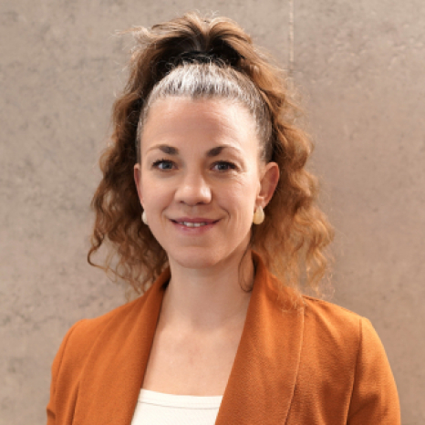 A simple, gray user icon on a light gray background, featuring a circle for a head and a rounded rectangle for the shoulders and body, often used as a placeholder for profile pictures at Hochschule Coburg. A simple, gray user icon on a light gray background, featuring a circle for a head and a rounded rectangle for the shoulders and body, often used as a placeholder for profile pictures at Hochschule Coburg.