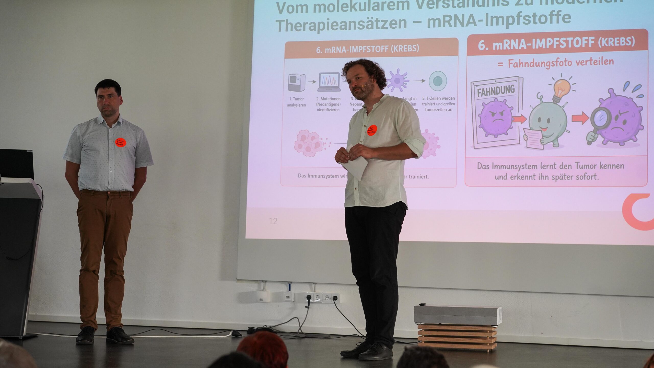 Impressionen vom Themenabend "Gezielt gegen Krebs: Moderne Krebstherapien einfach erklärt". Foto: Cindy Dötschel-Langbein / Hochschule Coburg