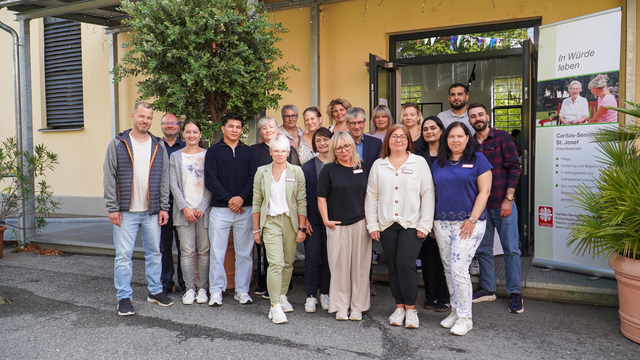 Impressionen vom Azubiworkshop mit den Auszubildenden des Caritasverbands für die Stadt und den Landkreis Coburg e.V. im CREAPOLIS Makerspace. Foto: Cindy Dötschel-Langbein / Hochschule Coburg